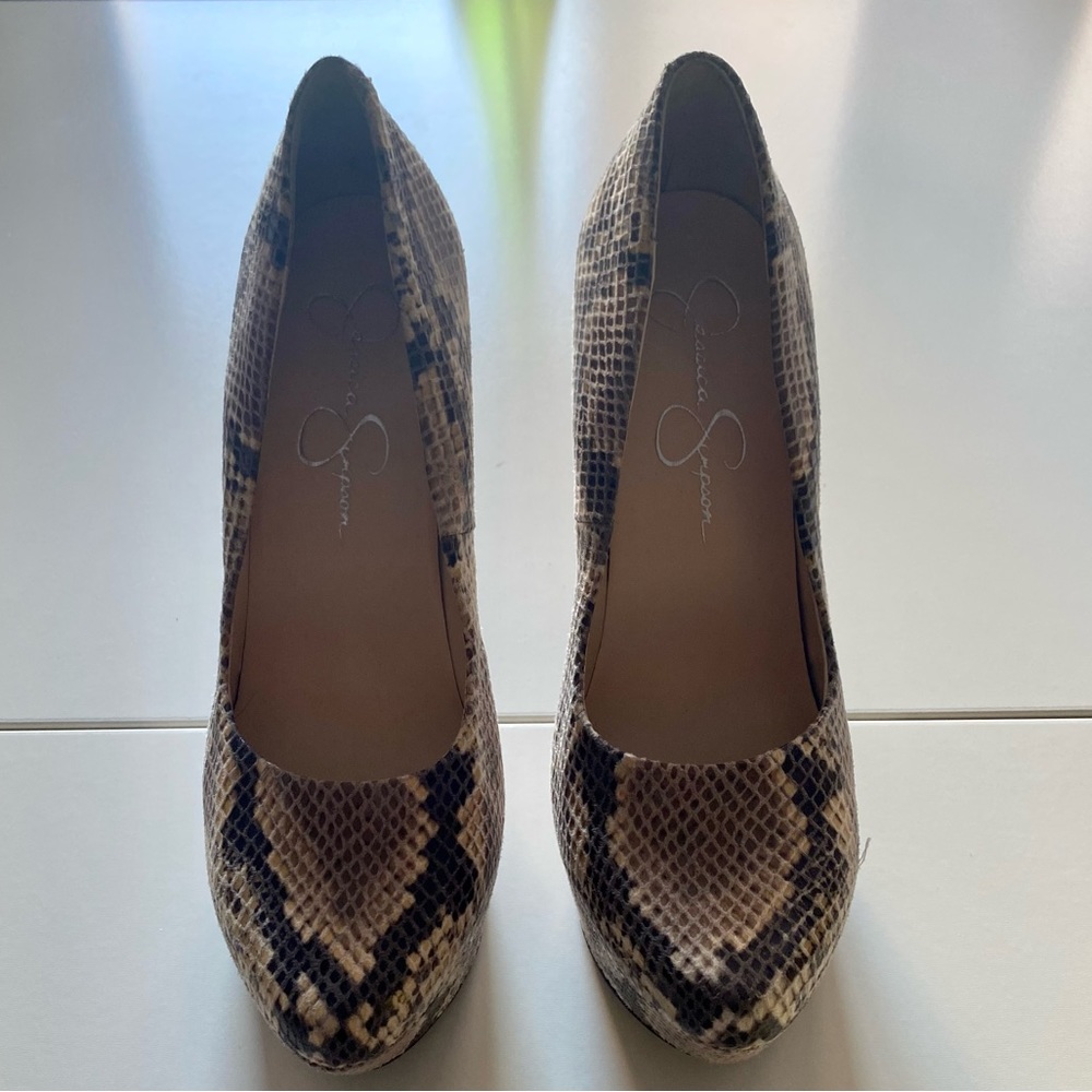 Jessica Simpson Pumps - Picture 3 of 16